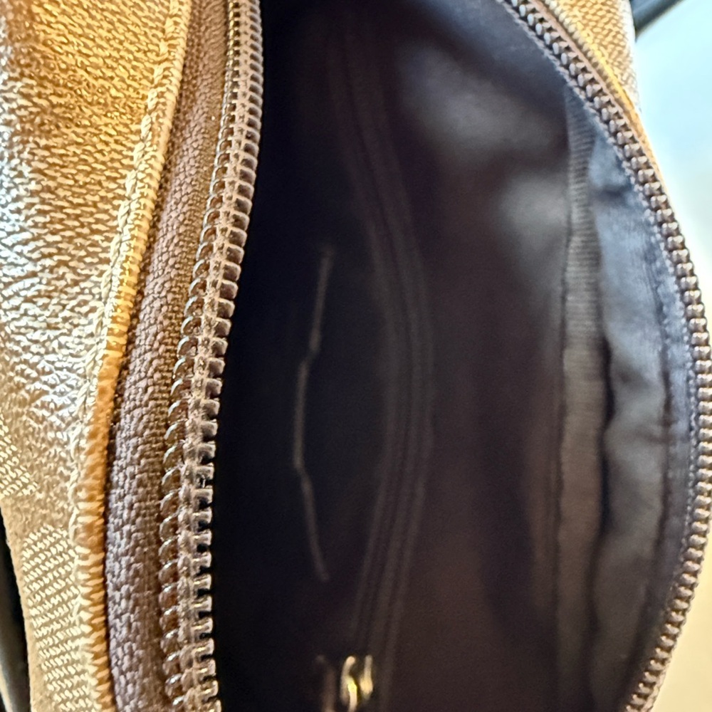 Coach Tan Signature Canvas Messenger Bag with Chocolate Trim - Picture 2 of 5